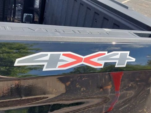 Used 2023 Chevrolet Silverado 1500 LT image 30