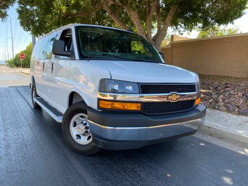 Used 2025 Chevrolet Express 2500 w/ Driver Convenience Package RWD image 2