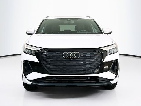 Used 2024 Audi Q4 e-tron Premium Plus w/ Premium Plus image 2