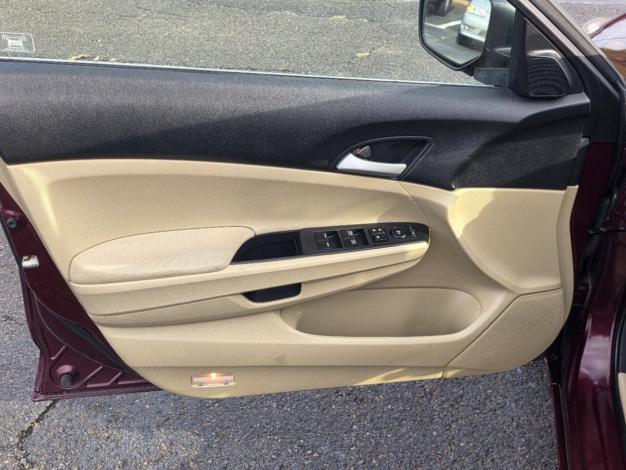 Used 2012 Honda Accord LX image 11