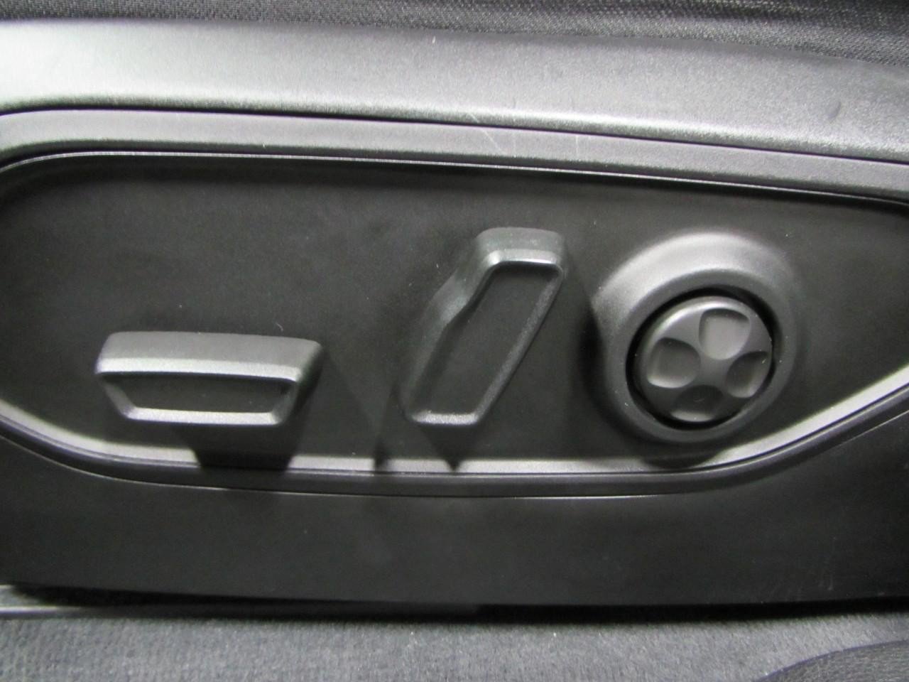 Used 2023 Jeep Grand Cherokee L Limited AWD/4WD image 24