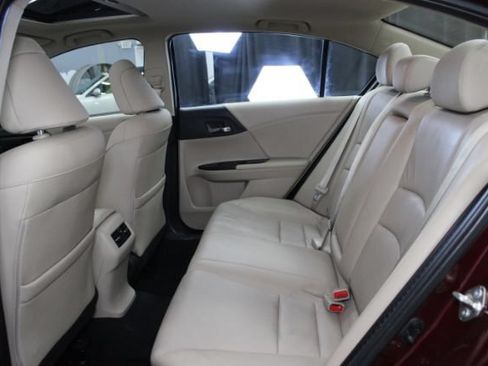 Used 2015 Honda Accord Touring image 24