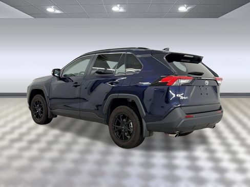 Used 2025 Toyota RAV4 XLE w/ Convenience Package FWD image 3
