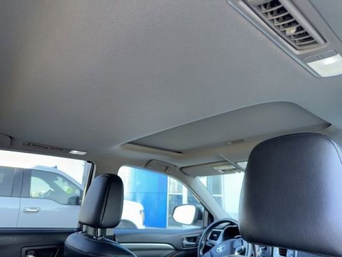 Used 2018 Toyota Highlander Limited image 9