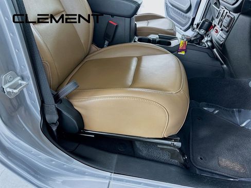 Used 2020 Jeep Gladiator Rubicon w/ Uconnect 4C Nav & Sound Group image 32