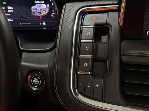 Used 2022 GMC Yukon SLT w/ SLT Luxury Package AWD/4WD image 13
