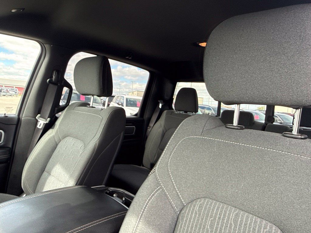 Used 2021 RAM 1500 Big Horn AWD/4WD image 23