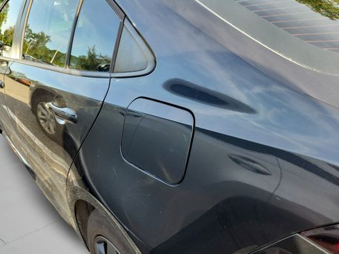 Used 2021 Toyota Corolla LE FWD image 25