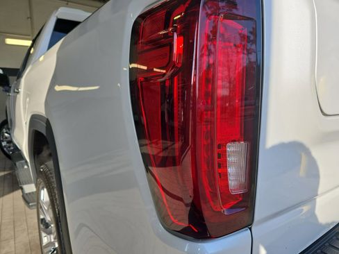 Used 2023 GMC Sierra 1500 Denali image 38