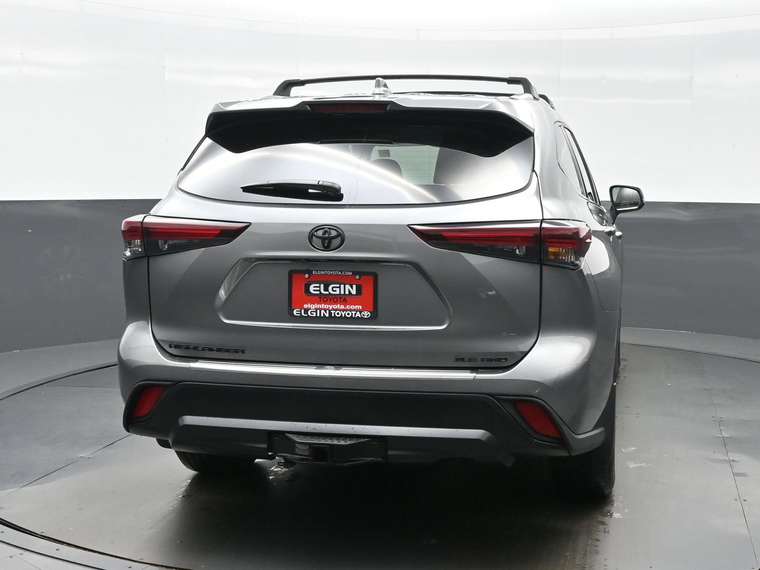 Used 2025 Toyota Highlander XLE AWD/4WD image 5