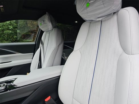 New 2026 Cadillac Lyriq Sport image 24