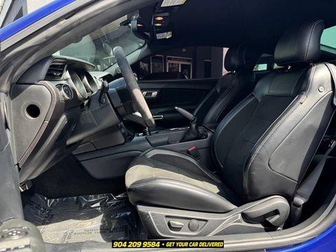 Used 2016 Ford Mustang Shelby GT350 w/ Technology Package RWD image 27