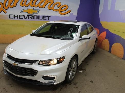 Used 2018 Chevrolet Malibu Premier w/ Premier Sport Package FWD image 8