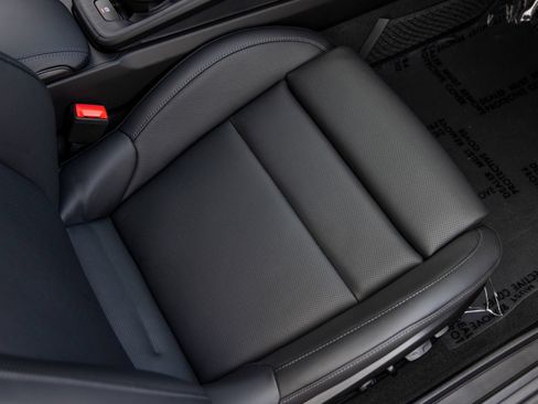 Certified 2025 Porsche 911 Carrera 4 GTS AWD/4WD image 39