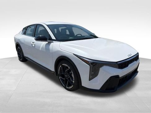 New 2026 Kia K4 GT-Line FWD image 1