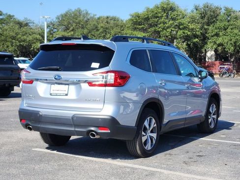 Used 2025 Subaru Ascent Premium AWD/4WD image 4