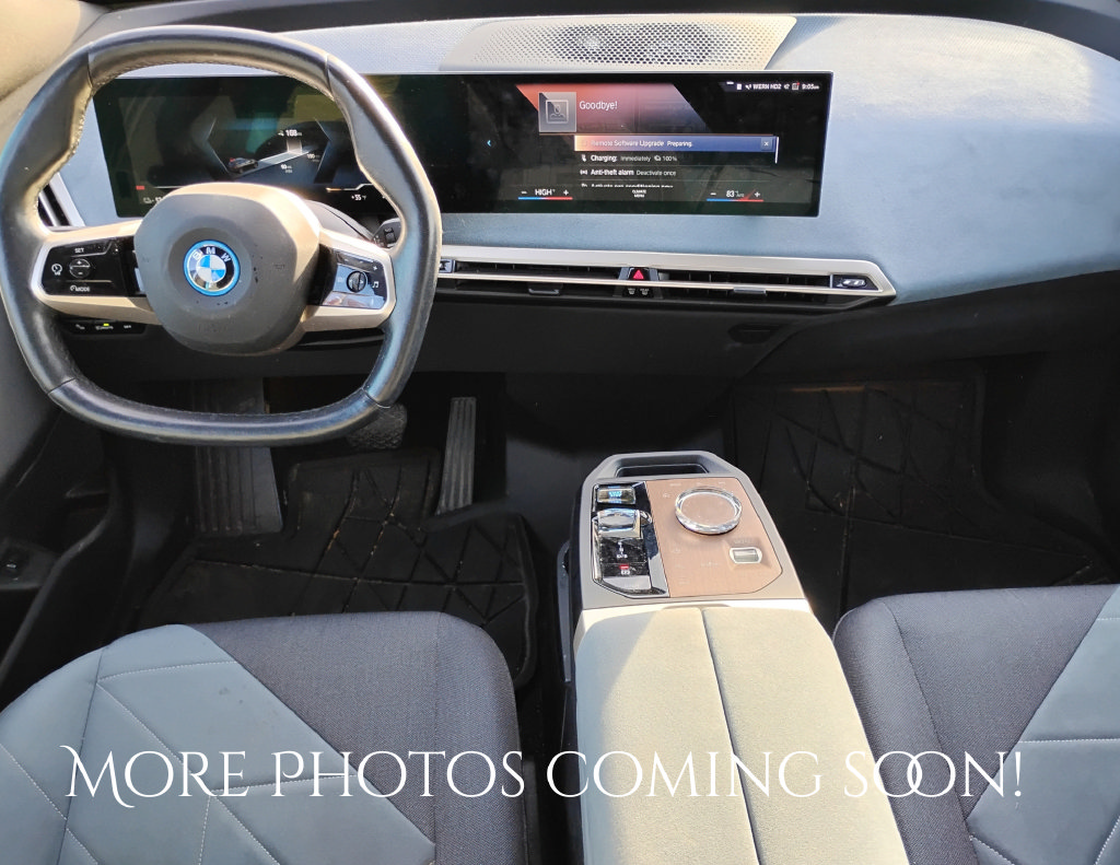 Used 2022 BMW iX xDrive50 w/ Premium Package AWD/4WD image 7