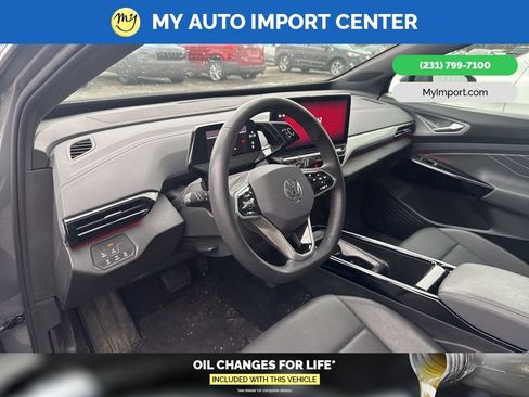 Used 2023 Volkswagen ID.4 Pro S Plus image 8