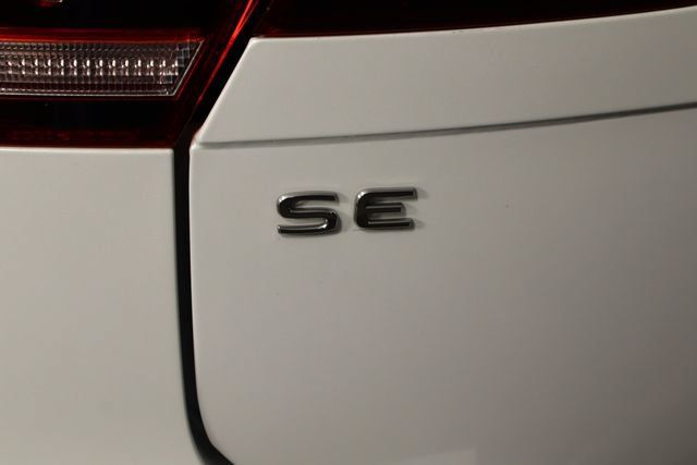 Used 2024 Volkswagen Tiguan SE R-Line AWD/4WD image 44