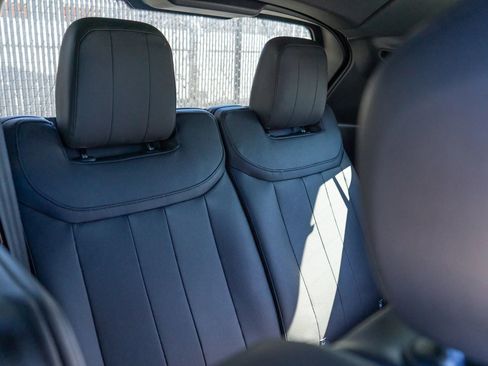 Used 2023 Land Rover Range Rover Long Wheelbase SE image 70