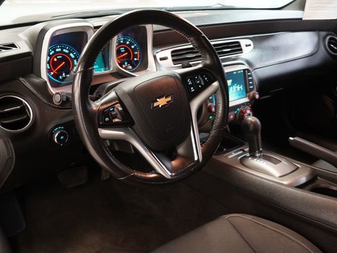 Used 2015 Chevrolet Camaro LT RWD image 6