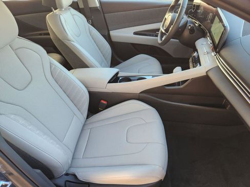 New 2026 Hyundai Elantra Limited image 11