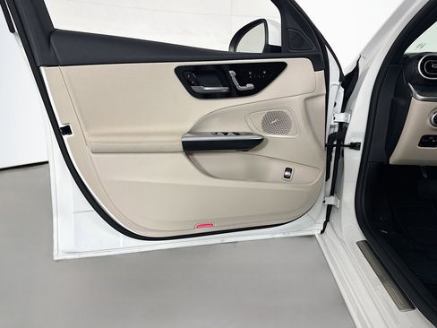Certified 2025 Mercedes-Benz C 300 Sedan image 21