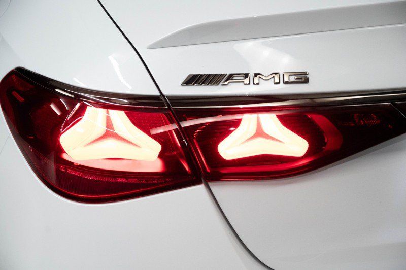 New 2027 Mercedes-Benz E 53 AMG e 4MATIC Sedan image 9