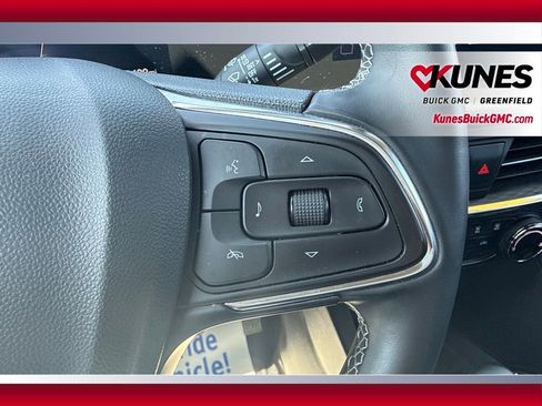 Used 2025 Buick Encore GX Preferred AWD/4WD image 20