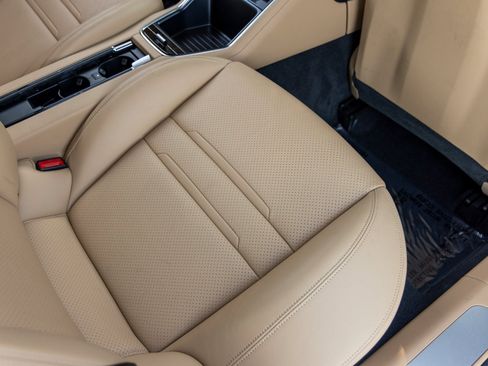 Certified 2022 Porsche Panamera image 48