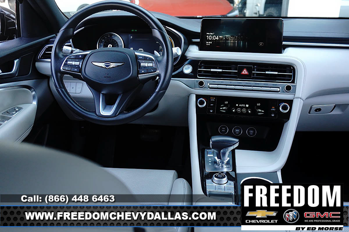 Used 2025 Genesis G70 2.5T RWD image 13