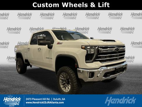 Used 2024 Chevrolet Silverado 2500 LTZ w/ LTZ Convenience Package image 1
