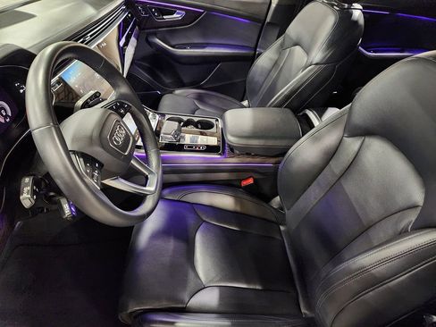 Used 2022 Audi Q8 Prestige image 32