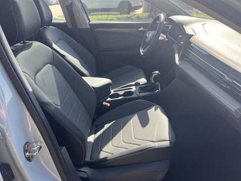 Certified 2026 Volkswagen Jetta SEL FWD image 28