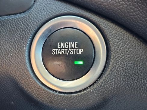 Used 2021 Chevrolet Equinox LT image 27