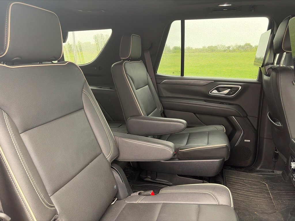 Used 2022 GMC Yukon SLT w/ SLT Luxury Package AWD/4WD image 9