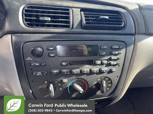 Used 2002 Ford Taurus SES image 10