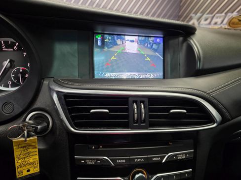 Used 2017 INFINITI QX30 Premium w/ Navigation Package image 23