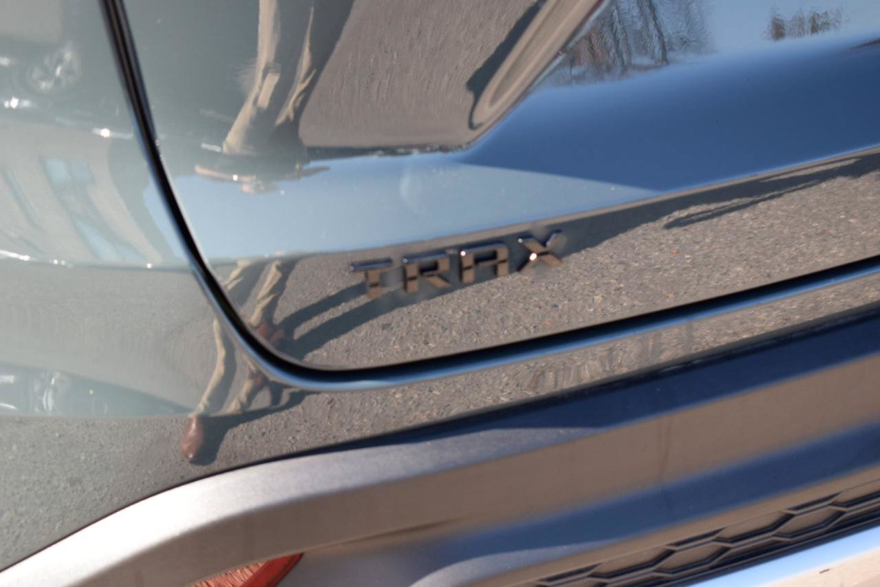 Used 2026 Chevrolet Trax LT FWD image 12