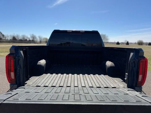 Used 2024 GMC Sierra 1500 SLT w/ SLT Premium Plus Package image 8