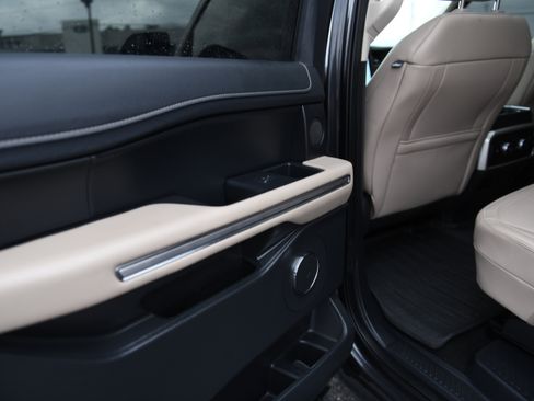 Used 2024 Ford Expedition Max Limited image 17