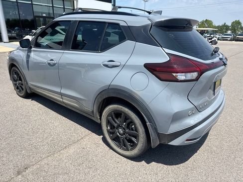 Used 2021 Nissan Kicks SR w/ SR Premium Package FWD image 8