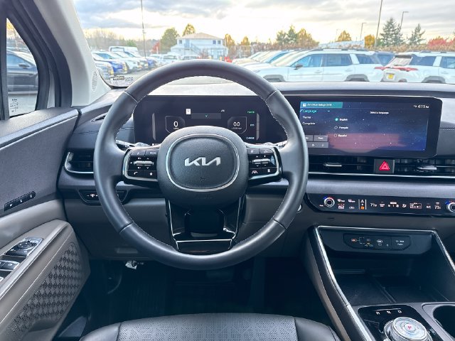 Used 2026 Kia Carnival SX FWD image 18
