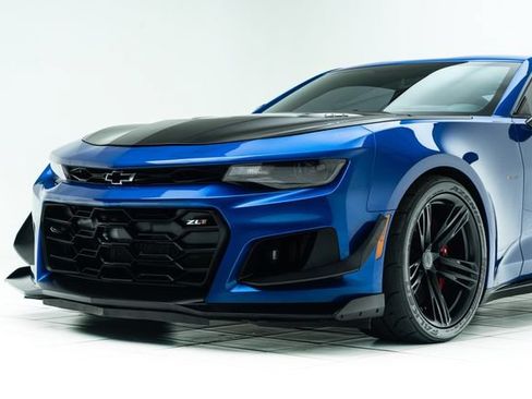 Used 2018 Chevrolet Camaro ZL1 RWD image 10