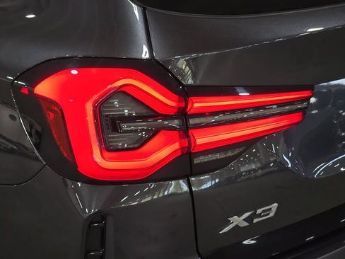 Used 2022 BMW X3 xDrive30i w/ M Sport Package 2 AWD/4WD image 31