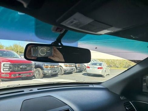 Used 2016 Ford Explorer XLT w/ Equipment Group 202A image 25