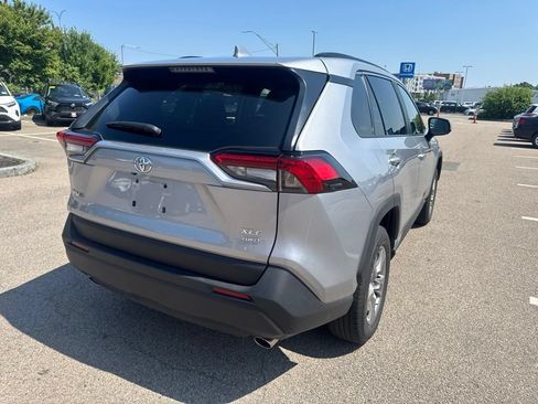 Used 2025 Toyota RAV4 XLE AWD/4WD image 7