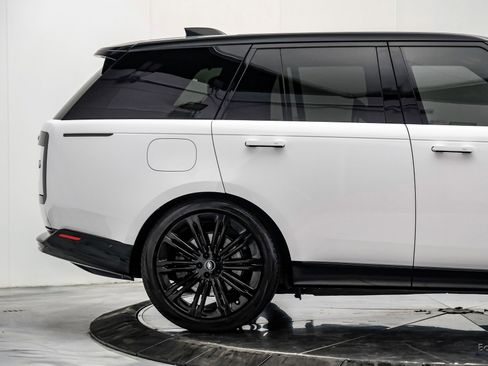 Used 2023 Land Rover Range Rover Autobiography AWD/4WD image 21