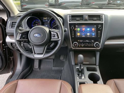 Used 2019 Subaru Outback 2.5i Touring w/ Popular Package #3A AWD/4WD image 4