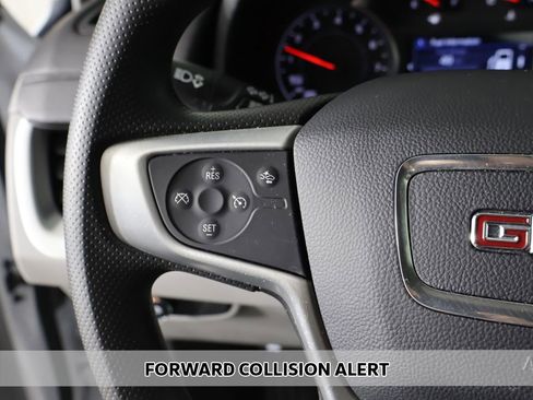 Used 2023 GMC Terrain SLE w/ Driver Convenience Package image 4